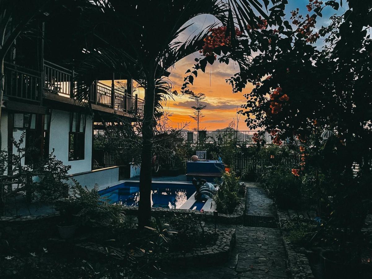 Cool Breeze Authentic Hotel Labuan Bajo Komodo Luaran gambar